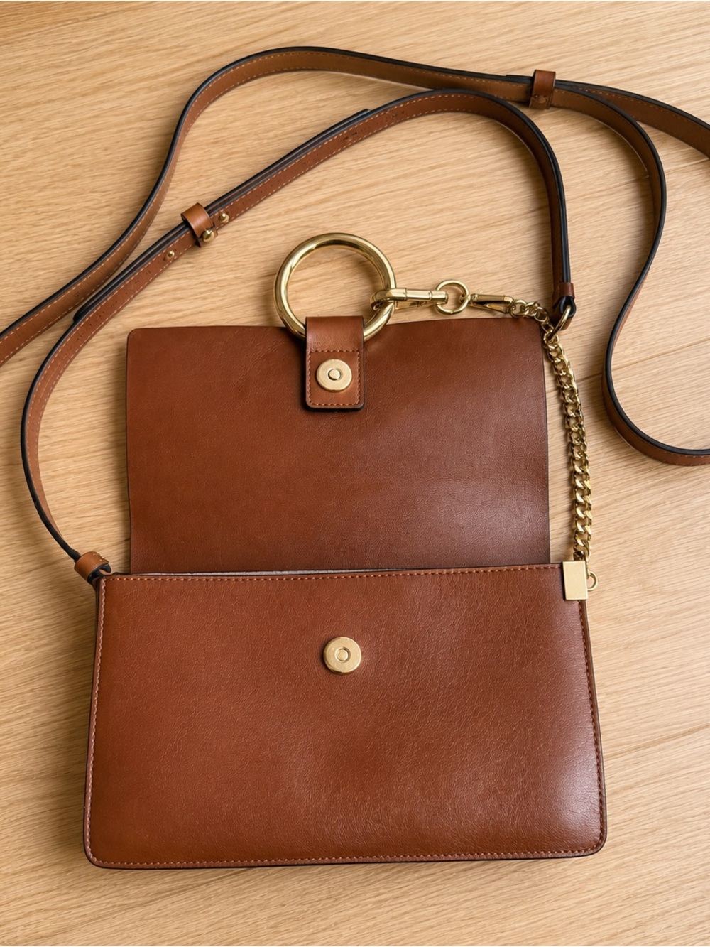 Chloe Faye Leather Shoulder Bag - Picture 5 of 5